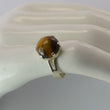 Laden Sie das Bild in den Galerie-Viewer, Vintage Damenring Tigerauge / 835 Silber 56 17,8 mm Ø