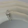 Laden Sie das Bild in den Galerie-Viewer, geschmackvoller Ring - mit 3 x Zirkonia / 925er Silber