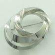 Laden Sie das Bild in den Galerie-Viewer, Vintage Brosche 835er Silber mit Perle