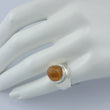 Laden Sie das Bild in den Galerie-Viewer, Vintage Damenring mit Bernstein / 925er Silber 48 15,3 mm Ø -