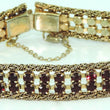 Laden Sie das Bild in den Galerie-Viewer, Vintage Damen Armband Vergoldet mit Farbsteine