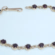 Laden Sie das Bild in den Galerie-Viewer, Vintage Armband mit „Böhmischen Granat“ 585er Gelbgold - 14 Karat -18,5 cm