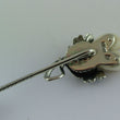 Laden Sie das Bild in den Galerie-Viewer, Vintage Anstecknadel Trachtenschmuck - Eichenblattdekor / 925 Silber