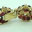 Laden Sie das Bild in den Galerie-Viewer, Vintage Damen Armreif Vintage mit Granat / 585er 14 Karat Gold