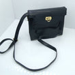 Laden Sie das Bild in den Galerie-Viewer, Vintage Peter Kaiser Design Leder Damen Handtasche Leder Schwarz Made in Germany