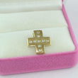Laden Sie das Bild in den Galerie-Viewer, Vintage Kreuz - Anhänger mit Zirkonia / 333er - 8 Karat Gelbgold