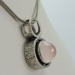 Laden Sie das Bild in den Galerie-Viewer, Vintage Damen 835er Silber Kette mit Rosenquarz Anhänger