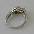 Laden Sie das Bild in den Galerie-Viewer, geschmackvoller Ring - mit 3 x Zirkonia / 925er Silber