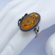 Laden Sie das Bild in den Galerie-Viewer, Vintage Damenring mit Bernstein 835er Silber - 54 17,2 mm Ø