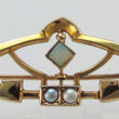 Laden Sie das Bild in den Galerie-Viewer, Vintage Brosche mit Opal & Perlen / 333er - 8 Karat Gelbgold