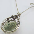 Laden Sie das Bild in den Galerie-Viewer, Vintage Halskette mit Halbedelstein-Anhänger 800er Silber Kette Nephrit Jade