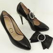 Laden Sie das Bild in den Galerie-Viewer, Original Gucci Pumps Schuhe Highheels Größe 38 / Strasssteine-