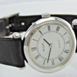 Laden Sie das Bild in den Galerie-Viewer, Vintage Buler Damenuhr Quarz / Ref. 238937033 / Defekt