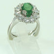 Laden Sie das Bild in den Galerie-Viewer, Damen Ring mit Smaragd & Diamant ca. 2.00 ct / 750er Gold - 54 17,2 mm Ø *