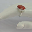 Laden Sie das Bild in den Galerie-Viewer, Ring mit Koralle, 925er Silber - Grösse 57 18,1 mm Ø