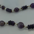 Laden Sie das Bild in den Galerie-Viewer, Vintage Kette - mit „großen Amethysten &amp; Perlen“
