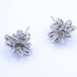 Laden Sie das Bild in den Galerie-Viewer, Ohrstecker mit Diamanten 0.10 ct / 585er 14 Karat Weißgold
