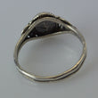 Laden Sie das Bild in den Galerie-Viewer, Vintage Damenring Onyx / 835 Silber 54 17,2 mm Ø
