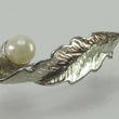 Laden Sie das Bild in den Galerie-Viewer, Brosche Mode Schmuck Perlen Vintage
