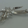 Laden Sie das Bild in den Galerie-Viewer, Vintage Brosche "Blume mit Perle &amp; Zirkonia" / 800er Silber
