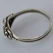 Laden Sie das Bild in den Galerie-Viewer, Vintage Damenring Onyx / 835 Silber 54 17,2 mm Ø

