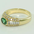 Laden Sie das Bild in den Galerie-Viewer, Wempe Damenring mit Smaragd 0.63ct &amp; Diamanten 0.78ct / 750er Gold 18 Karat *
