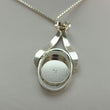 Laden Sie das Bild in den Galerie-Viewer, Vintage 835er Silber Kette mit Anhänger
