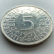 Laden Sie das Bild in den Galerie-Viewer, 5 Deutsche Mark Silberadler 1951 D
