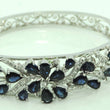 Laden Sie das Bild in den Galerie-Viewer, Damen Armreif Nickel &amp; Silber mit Saphire ca. 0.50 ct und Diamanten ca. 18 ct
