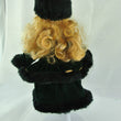 Laden Sie das Bild in den Galerie-Viewer, Mädchen mit grünem Kleid und Hut / Porzellankopf &amp; Stoffkörper / ca. 32 cm
