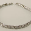 Laden Sie das Bild in den Galerie-Viewer, Swarovski Armband mit Zirkonia
